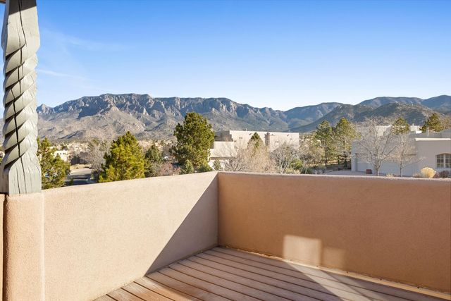 6109 Copper Rose Street NE, Albuquerque, NM 87111