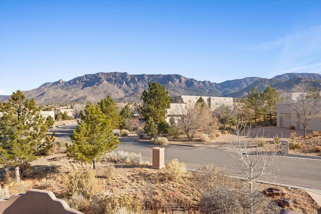 6109 Copper Rose Street NE, Albuquerque, NM 87111