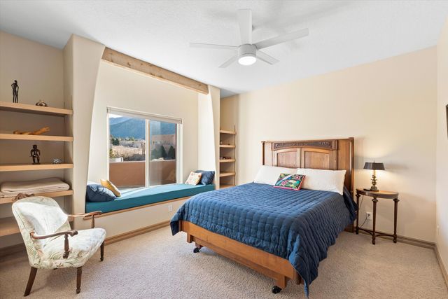 6109 Copper Rose Street NE, Albuquerque, NM 87111