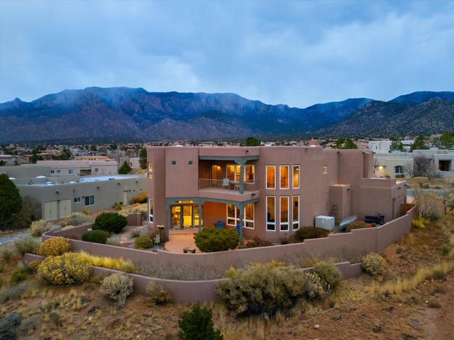 6109 Copper Rose Street NE, Albuquerque, NM 87111