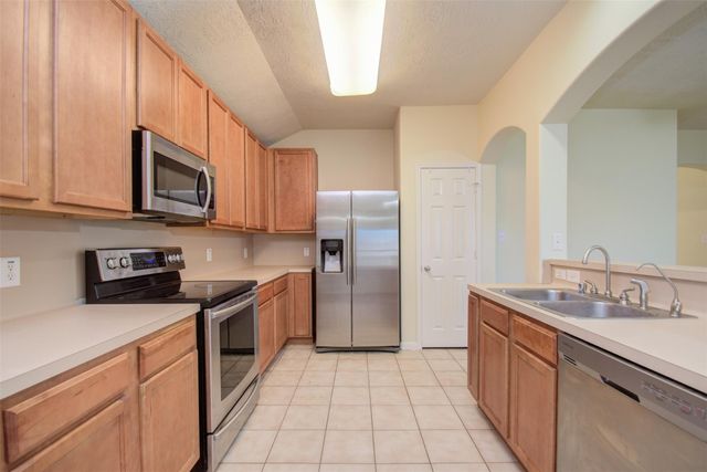 14903 Lanai Drive, Baytown, TX 77523