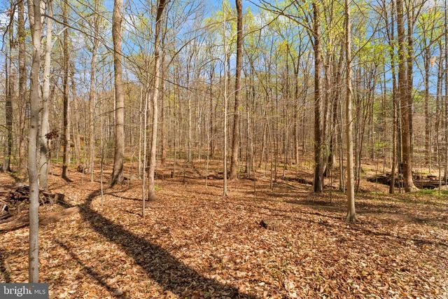 6823 BRIMSTONE LN, Fairfax Station, VA 22039