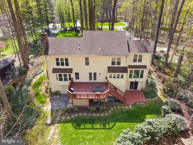 6823 BRIMSTONE LN, Fairfax Station, VA 22039