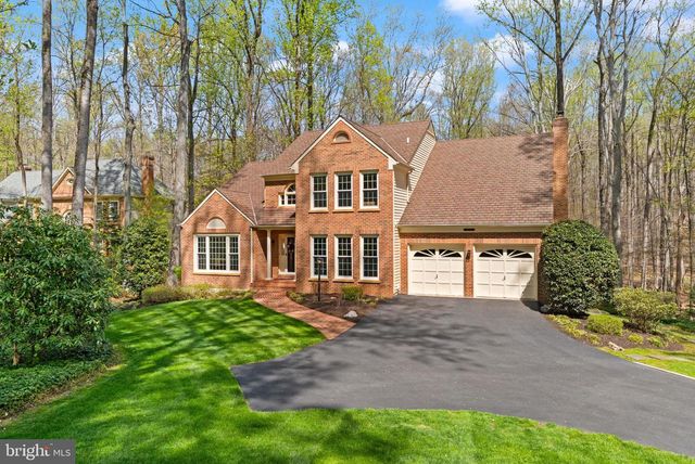6823 BRIMSTONE LN, Fairfax Station, VA 22039