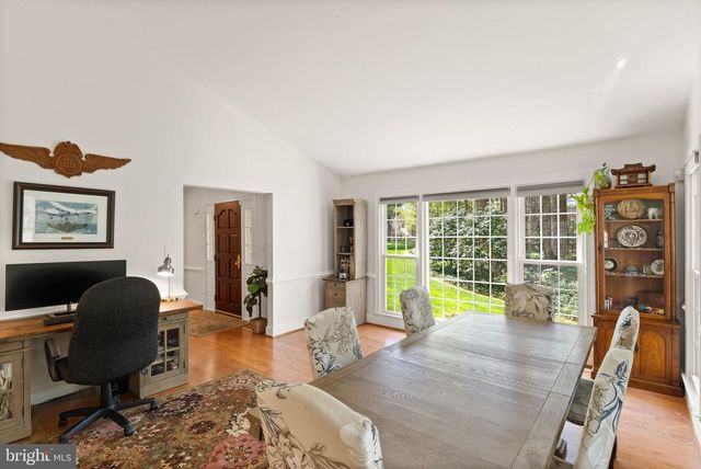6823 BRIMSTONE LN, Fairfax Station, VA 22039