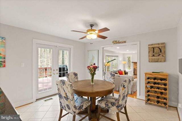 6823 BRIMSTONE LN, Fairfax Station, VA 22039