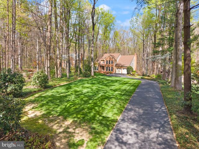 6823 BRIMSTONE LN, Fairfax Station, VA 22039