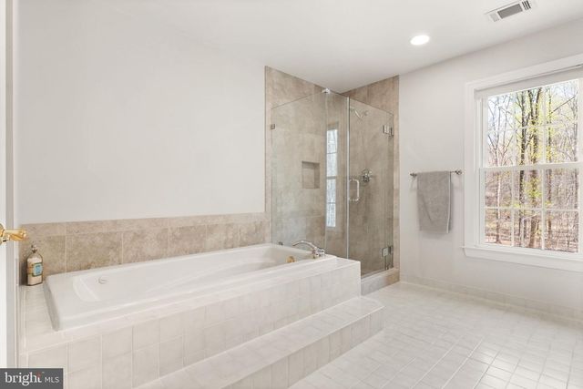 6823 BRIMSTONE LN, Fairfax Station, VA 22039