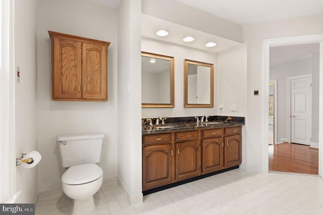 6823 BRIMSTONE LN, Fairfax Station, VA 22039