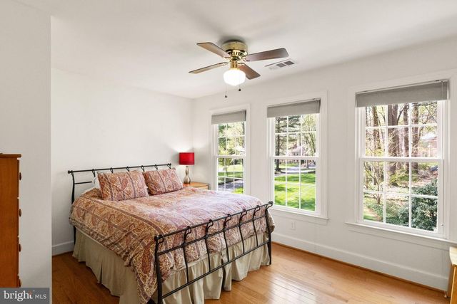 6823 BRIMSTONE LN, Fairfax Station, VA 22039