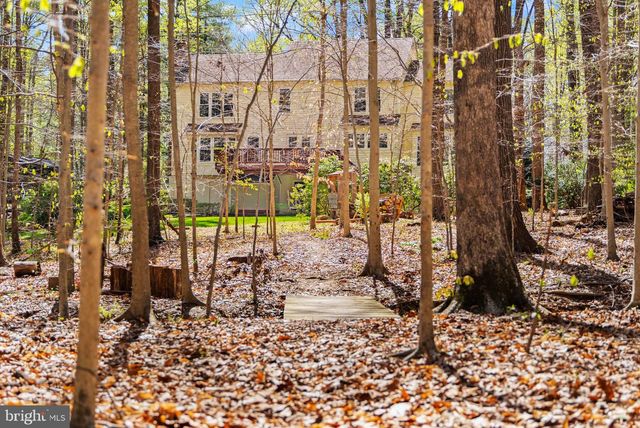 6823 BRIMSTONE LN, Fairfax Station, VA 22039