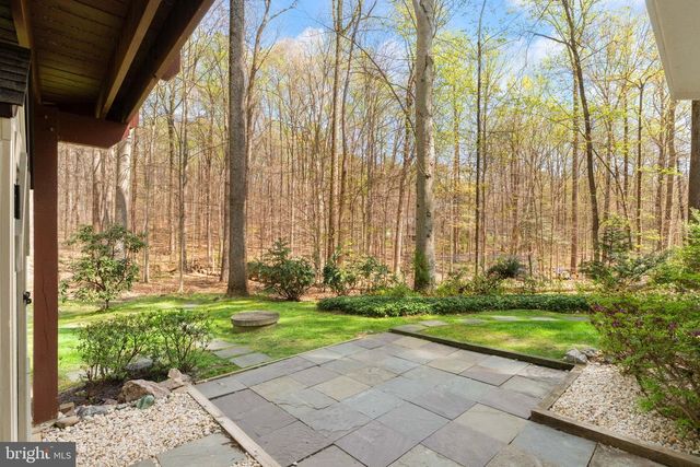 6823 BRIMSTONE LN, Fairfax Station, VA 22039