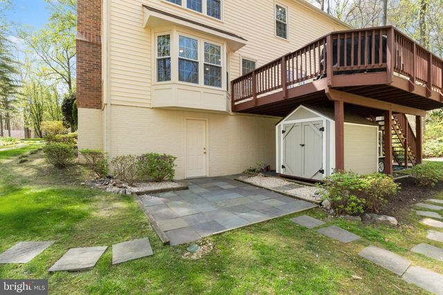 6823 BRIMSTONE LN, Fairfax Station, VA 22039