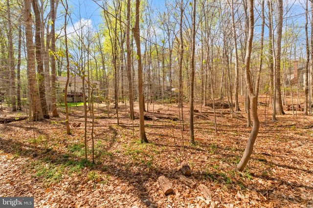6823 BRIMSTONE LN, Fairfax Station, VA 22039
