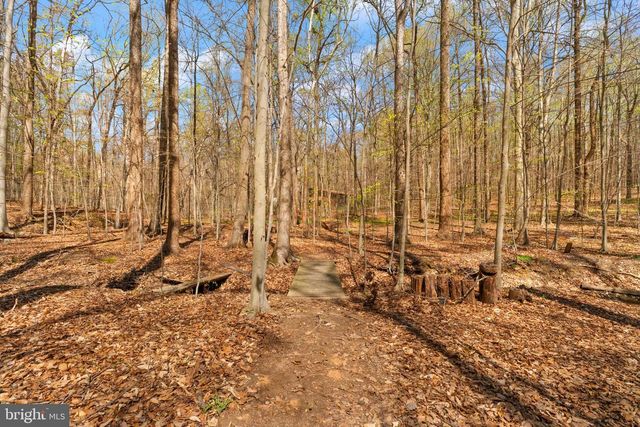 6823 BRIMSTONE LN, Fairfax Station, VA 22039