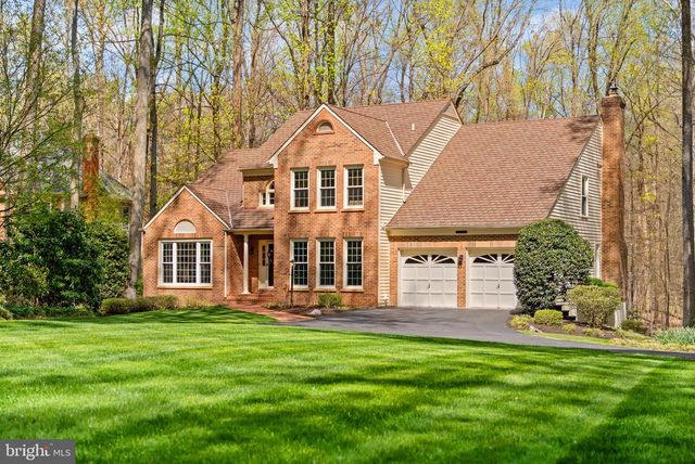 6823 BRIMSTONE LN, Fairfax Station, VA 22039