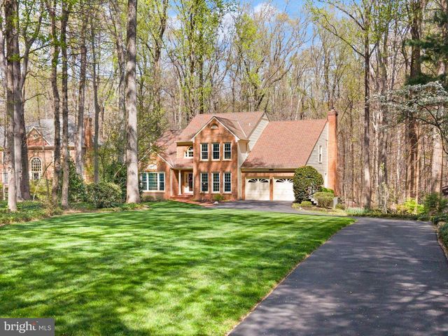 6823 BRIMSTONE LN, Fairfax Station, VA 22039