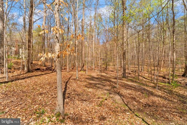 6823 BRIMSTONE LN, Fairfax Station, VA 22039