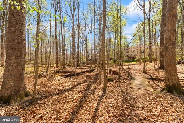 6823 BRIMSTONE LN, Fairfax Station, VA 22039