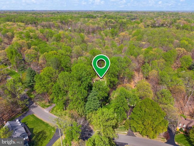 6823 BRIMSTONE LN, Fairfax Station, VA 22039