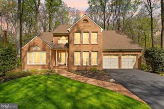 6823 BRIMSTONE LN, Fairfax Station, VA 22039