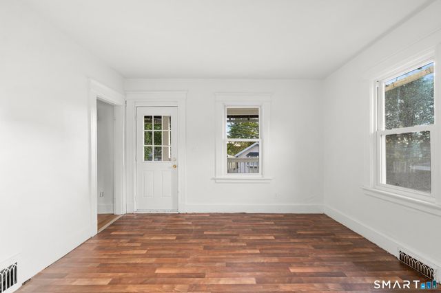 97 Wall Street, Waterbury, CT 06705