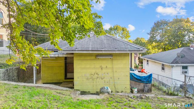 97 Wall Street, Waterbury, CT 06705