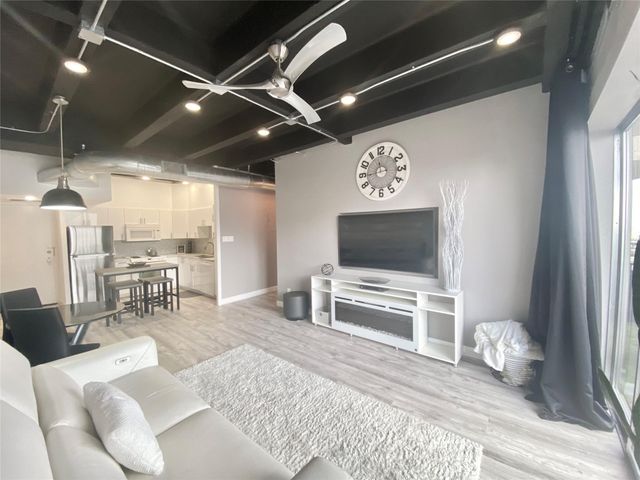 2016 Main Street 1715, Houston, TX 77002