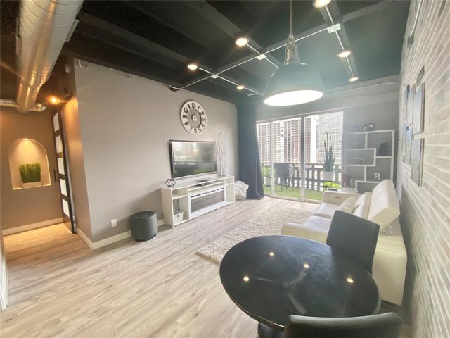 2016 Main Street 1715, Houston, TX 77002