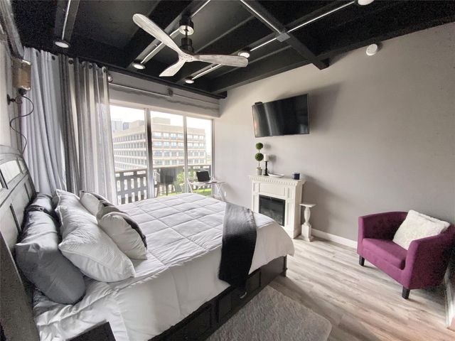 2016 Main Street 1715, Houston, TX 77002