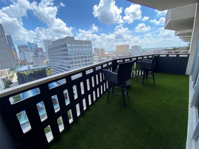 2016 Main Street 1715, Houston, TX 77002