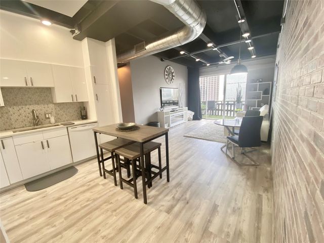 2016 Main Street 1715, Houston, TX 77002