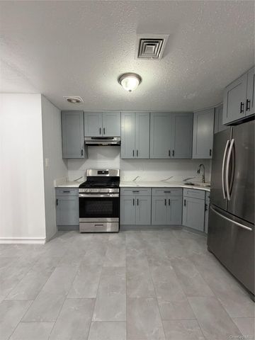 818 Trinity Avenue B, Bronx, NY 10456