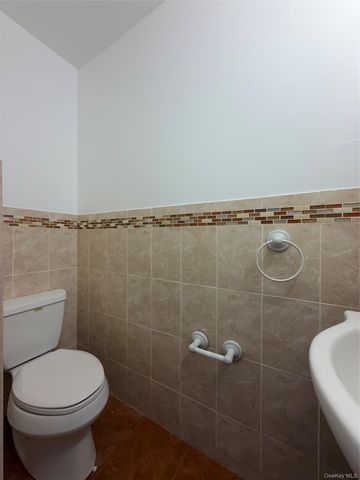 818 Trinity Avenue B, Bronx, NY 10456