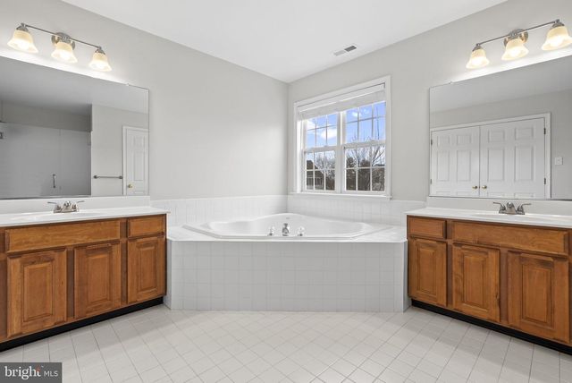 620 BIRCHLEAF DR, Collegeville, PA 19426