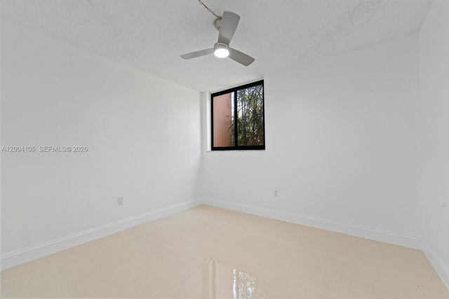 9440 W Flagler St 106, Miami, FL 33174