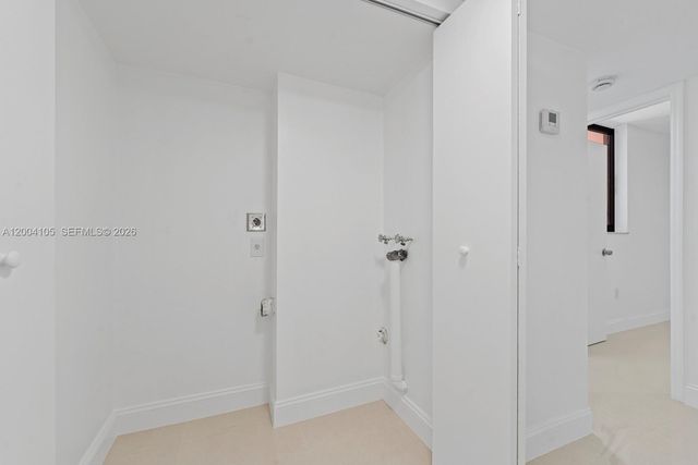 9440 W Flagler St 106, Miami, FL 33174