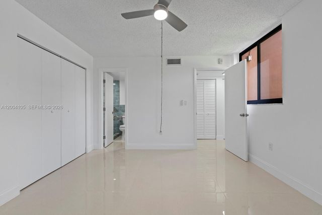9440 W Flagler St 106, Miami, FL 33174