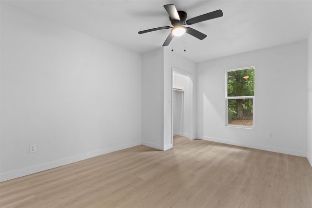 1017 E Washington Street, Paris, TX 75460