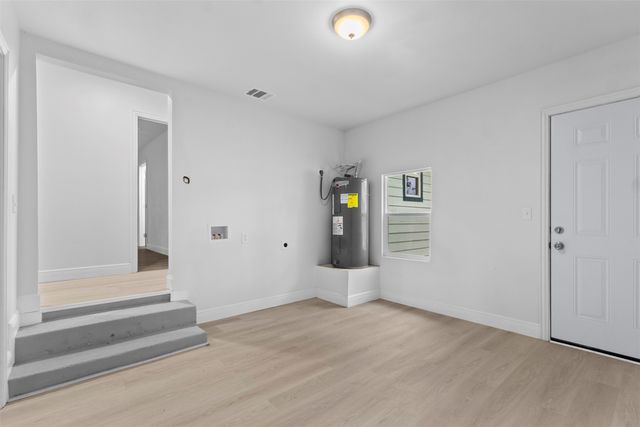 1017 E Washington Street, Paris, TX 75460