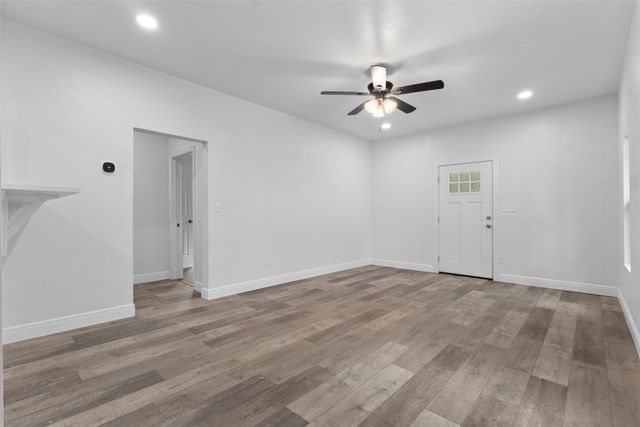 1017 E Washington Street, Paris, TX 75460