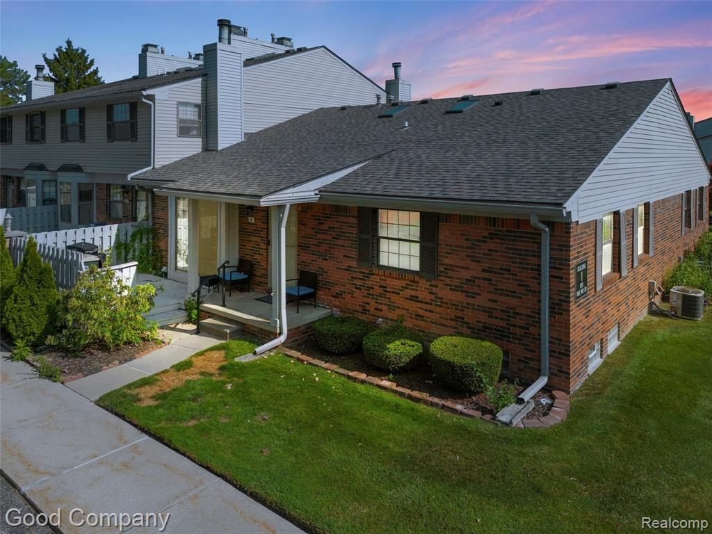 1801 Vine Way Drive 4, Canton, MI 48188