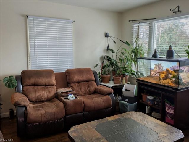 4004 Wooddale Lane, Greensboro, NC 27405