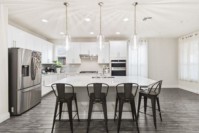 7214 Cimarron Lake, Boerne, TX 78015