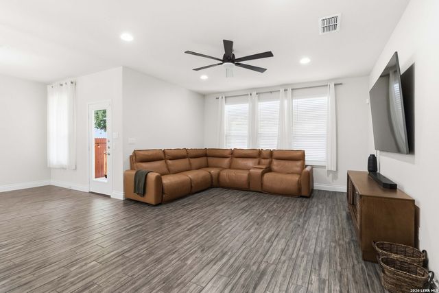 7214 Cimarron Lake, Boerne, TX 78015