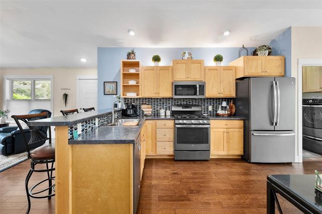 1715 E Clairemont Avenue, Eau Claire, WI 54701