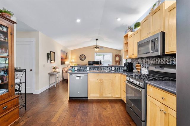 1715 E Clairemont Avenue, Eau Claire, WI 54701