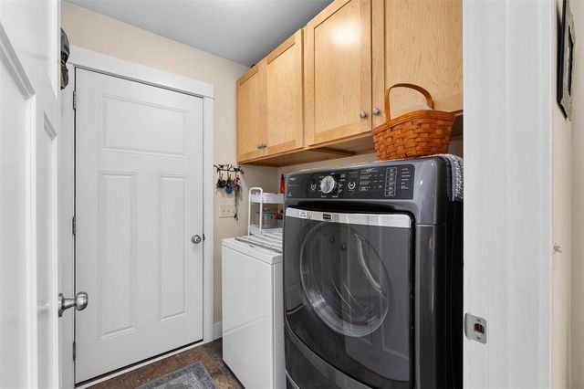 1715 E Clairemont Avenue, Eau Claire, WI 54701