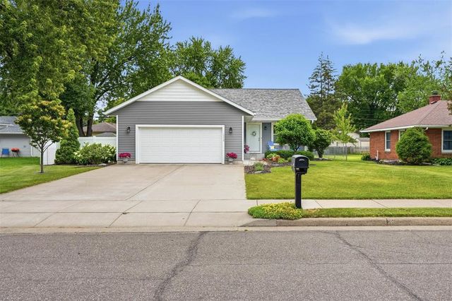 1715 E Clairemont Avenue, Eau Claire, WI 54701