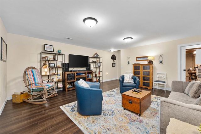 1715 E Clairemont Avenue, Eau Claire, WI 54701